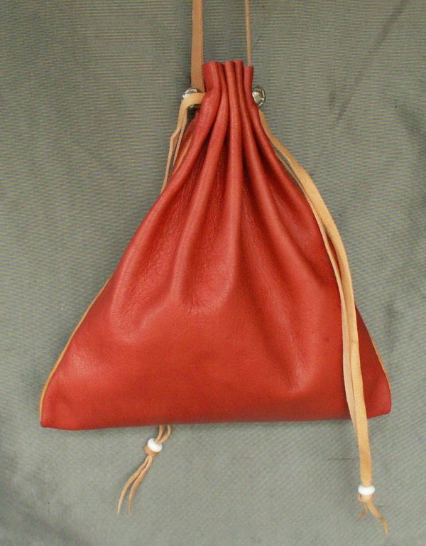 Ladies 14th/15th century square drawstring purse with piped seams