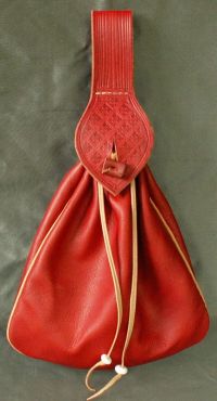 15th/16th century medium belt bag with piped seams and tooling
