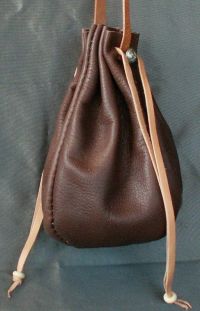 Ladies 14th/17th century round drawstring purse