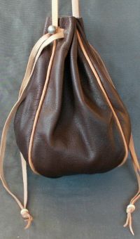 Ladies 14th/17th century large round drawstring purse with piped seams