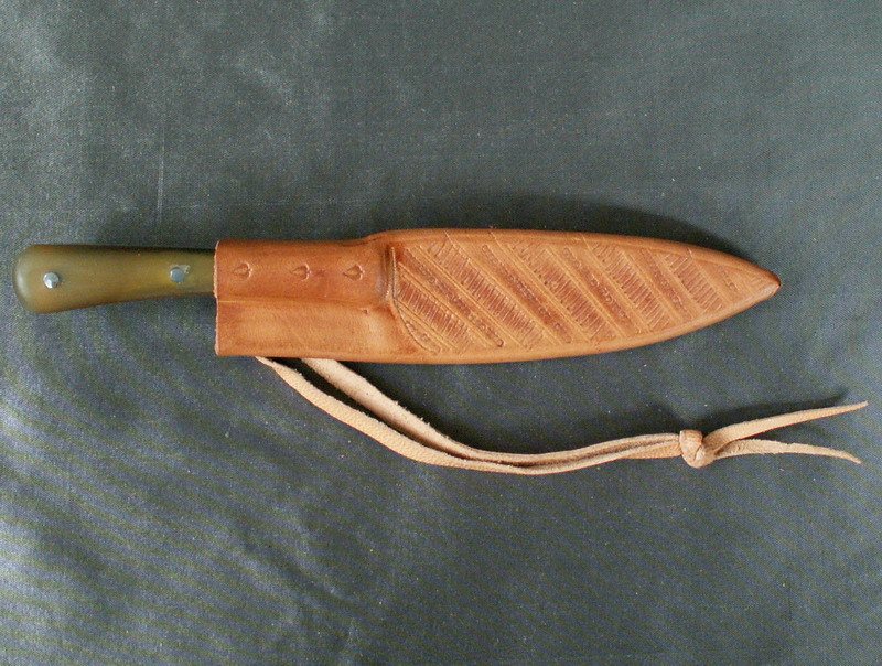 Scale tang knife