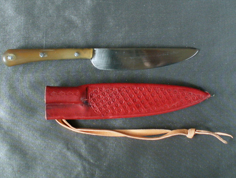 Scale tang knife
