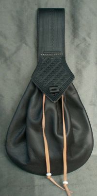 Ladies 17th century teardrop belt purse with tooling
