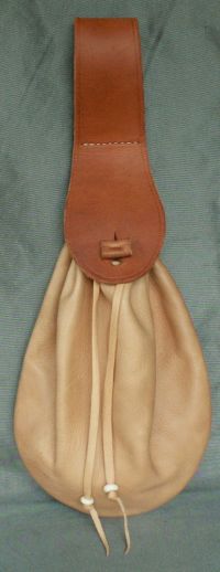 Ladies 17th century narrow belt purse