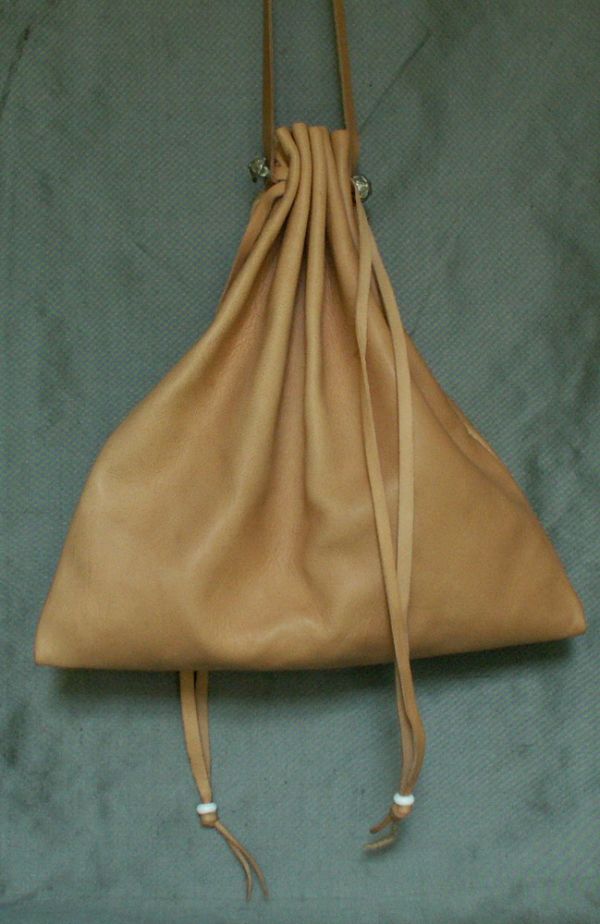 Ladies 14th/15th century large square drawstring purse