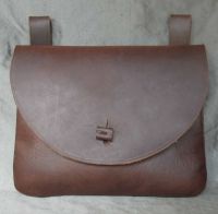 16th - 17th century medium belt wallet with a round front