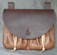 16th - 17th century medium belt wallet with a round front and two pouchlets