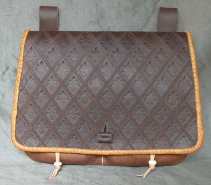 16th - 17th century medium belt wallet with a tooled square front and two pouchlets