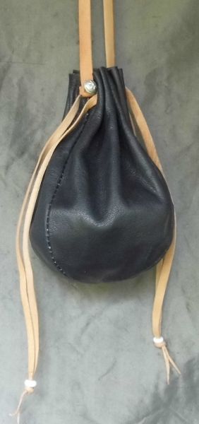 Ladies 14th/17th century round drawstring purse