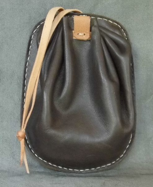 Flat backed money purse