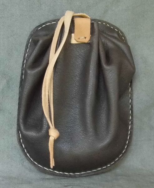 Flat backed money purse